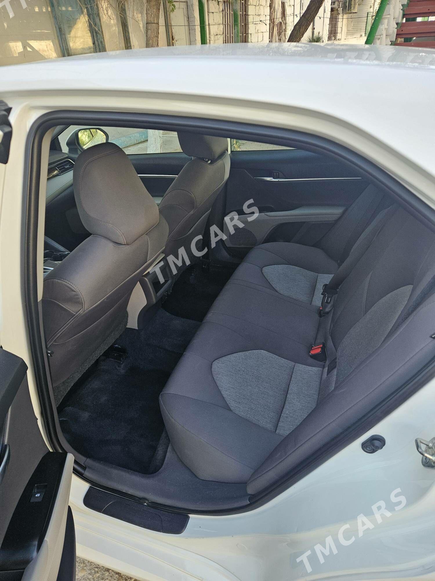 Toyota Camry 2020 - 305 000 TMT - Балканабат - img 4