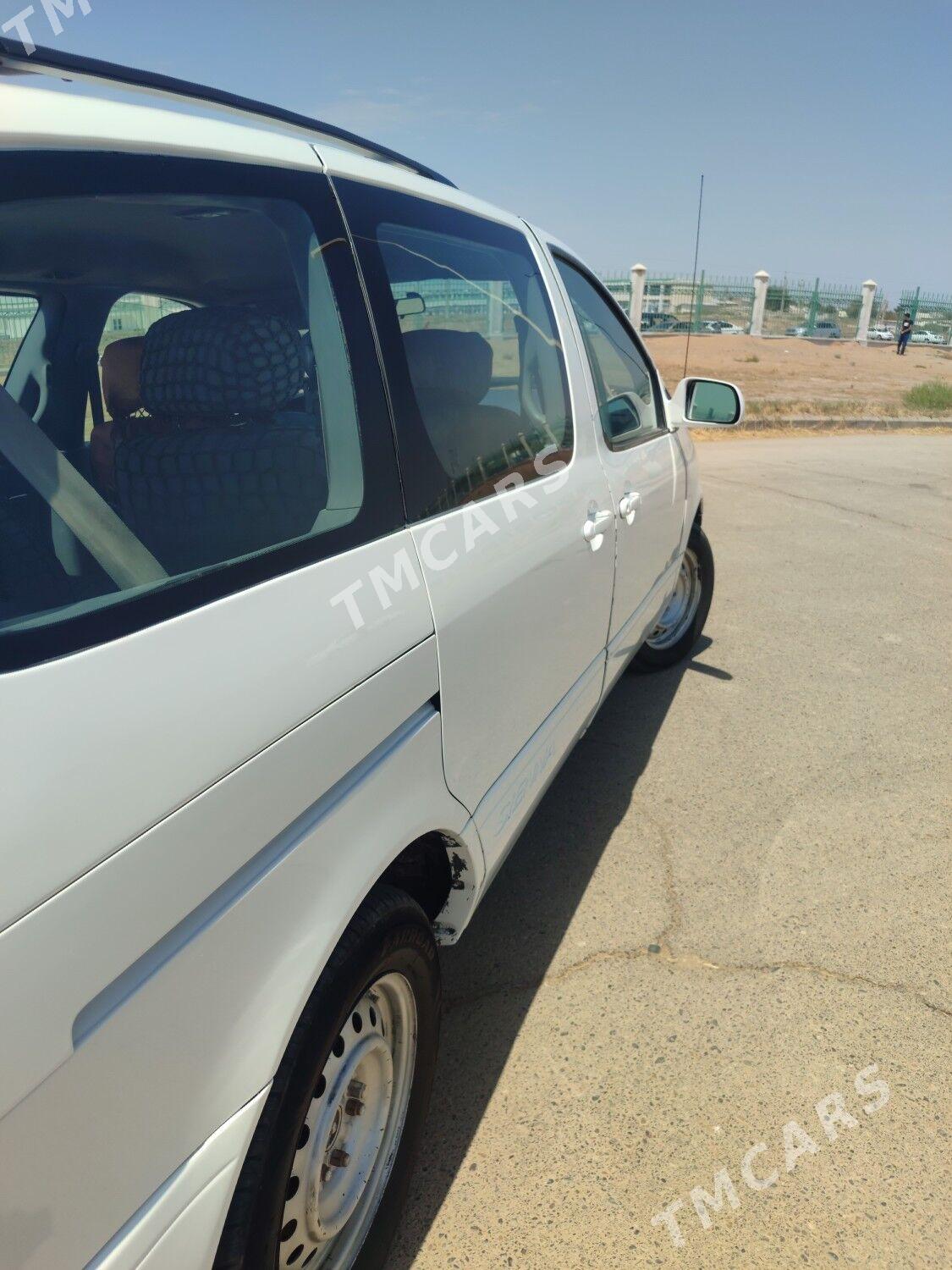 Toyota Sienna 1998 - 130 000 TMT - Wekilbazar - img 2