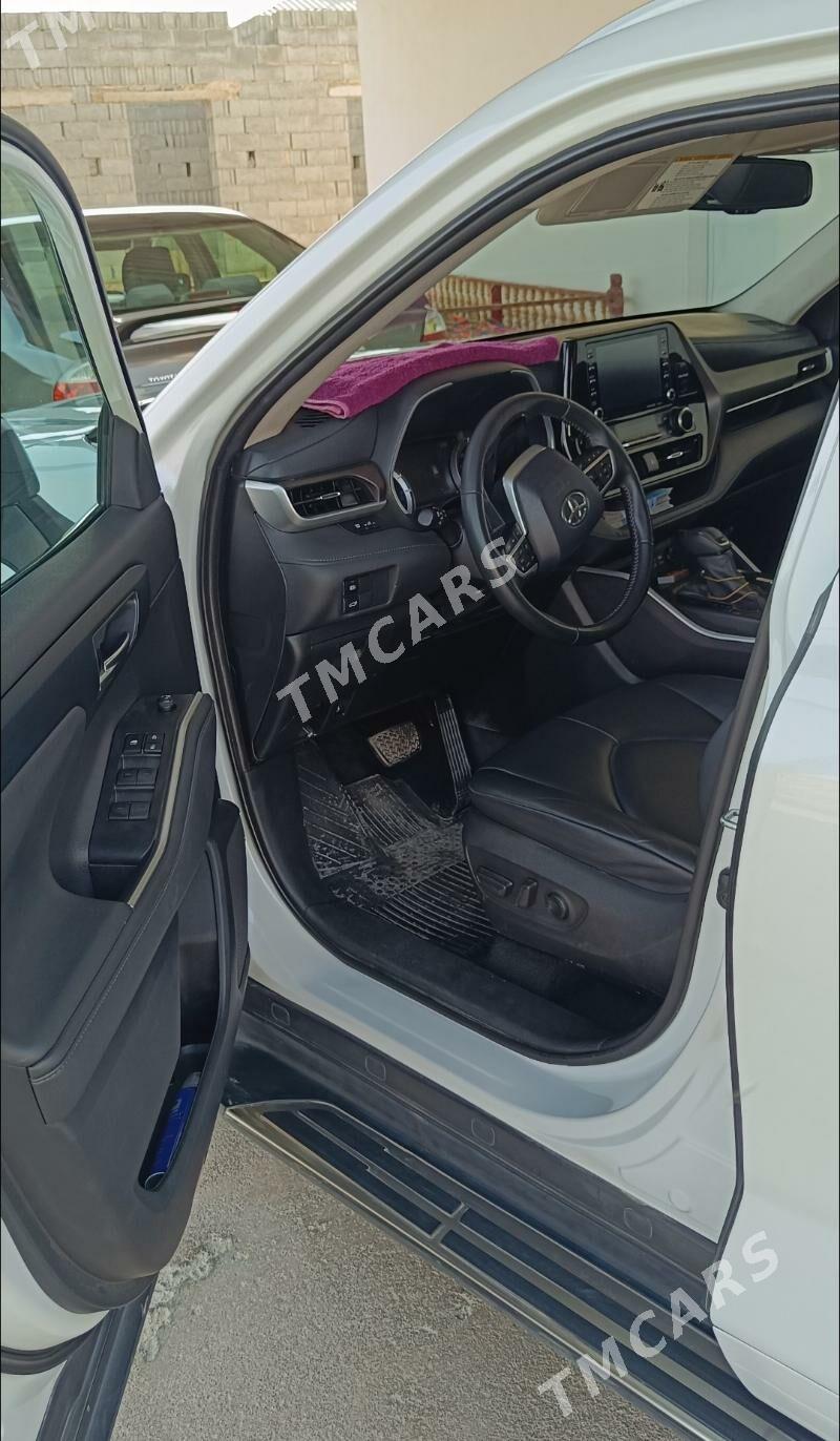 Toyota Highlander 2022 - 520 000 TMT - Койтендаг - img 7
