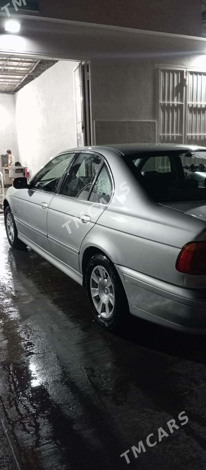 BMW E39 2001 - 115 000 TMT - Balkanabat - img 3