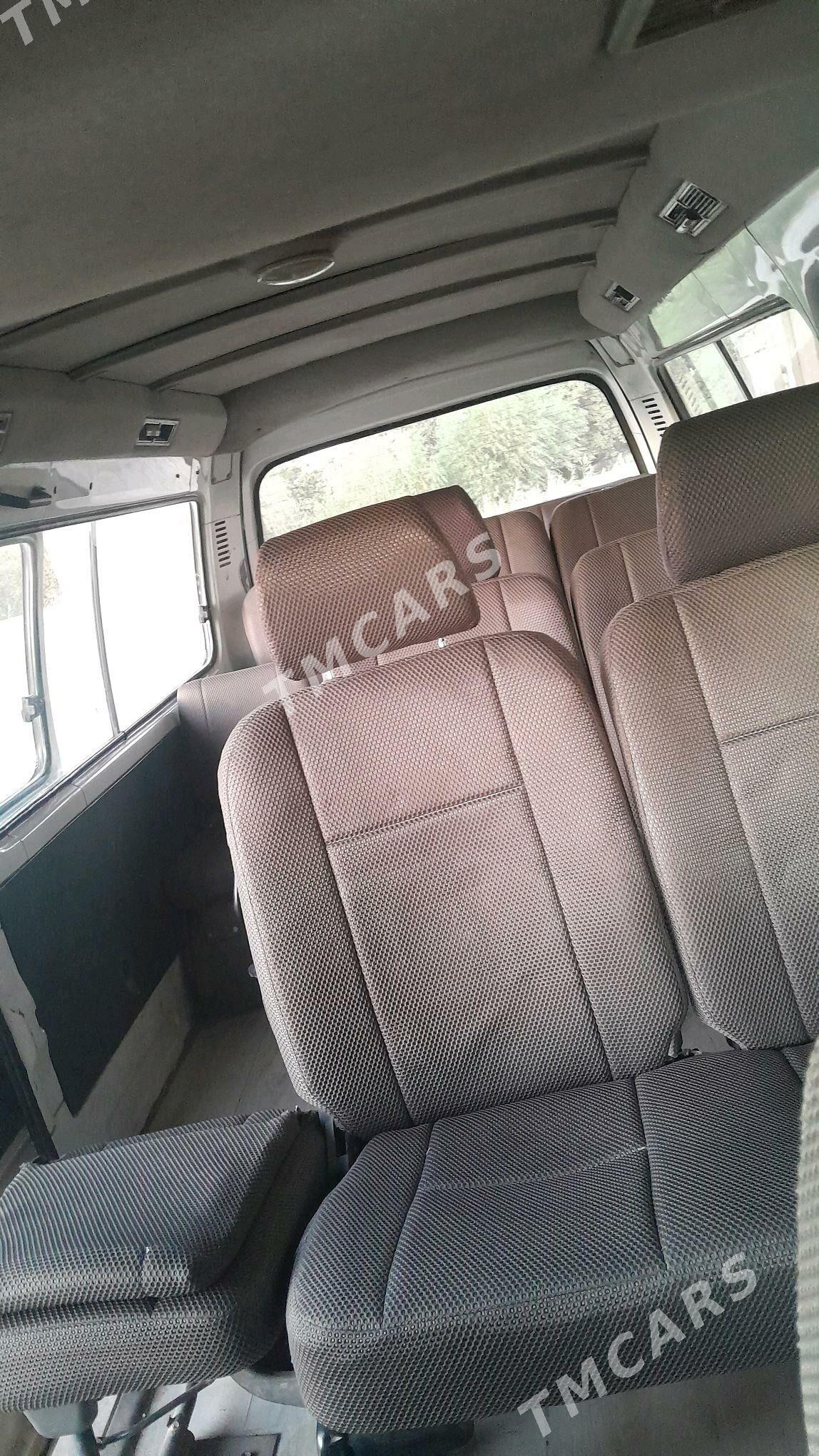 Toyota Hiace 2013 - 140 000 TMT - Wekilbazar - img 3
