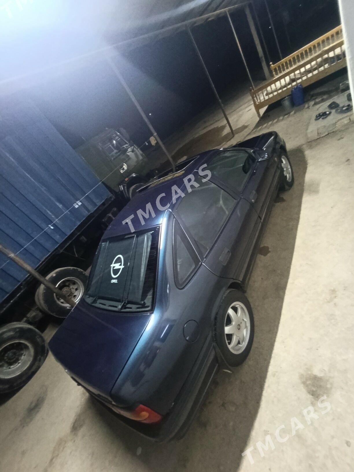 Opel Vectra 1994 - 65 000 TMT - Шабатский этрап - img 2