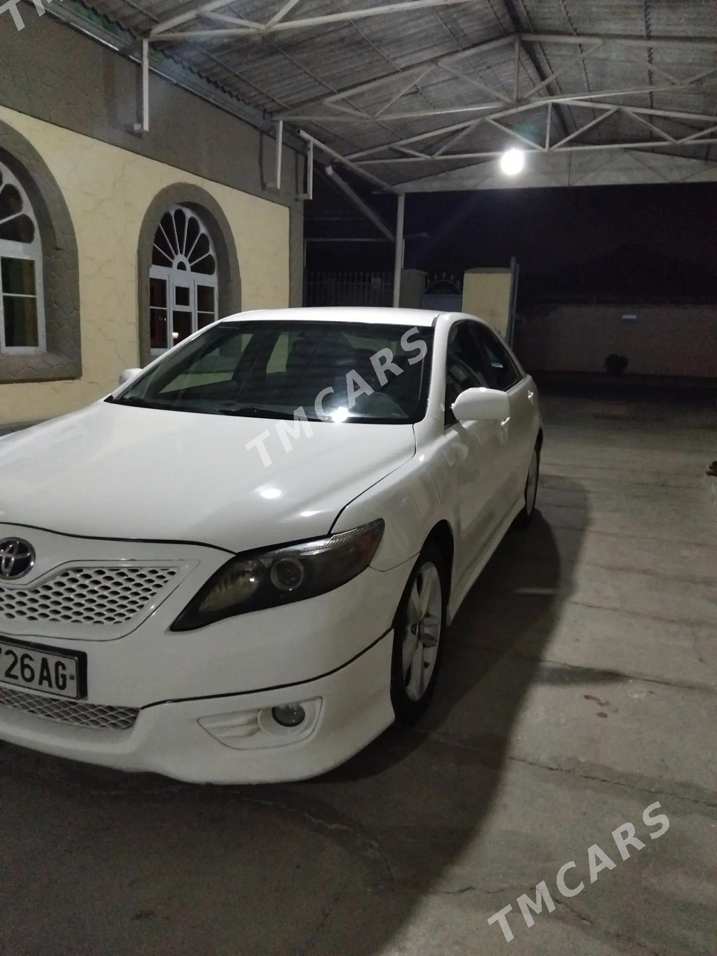 Toyota Camry 2010 - 185 000 TMT - 6 mkr - img 2