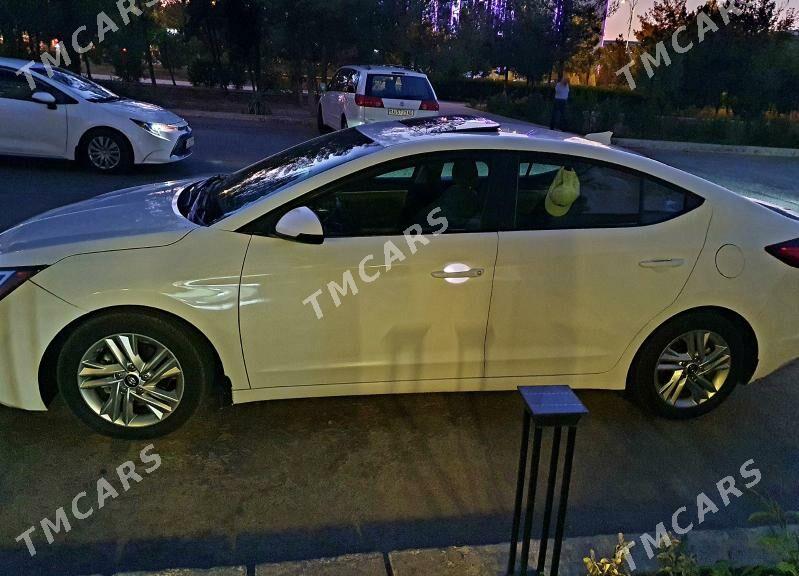 Hyundai Elantra 2020 - 215 000 TMT - Parahat 1 - img 3