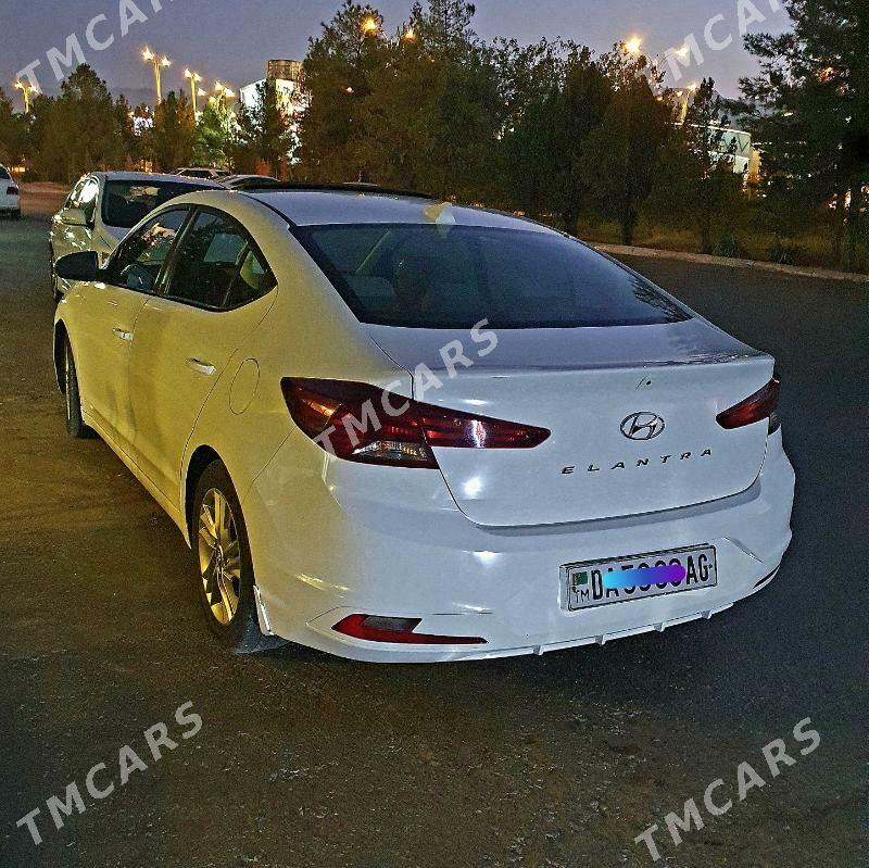Hyundai Elantra 2020 - 215 000 TMT - Parahat 1 - img 9