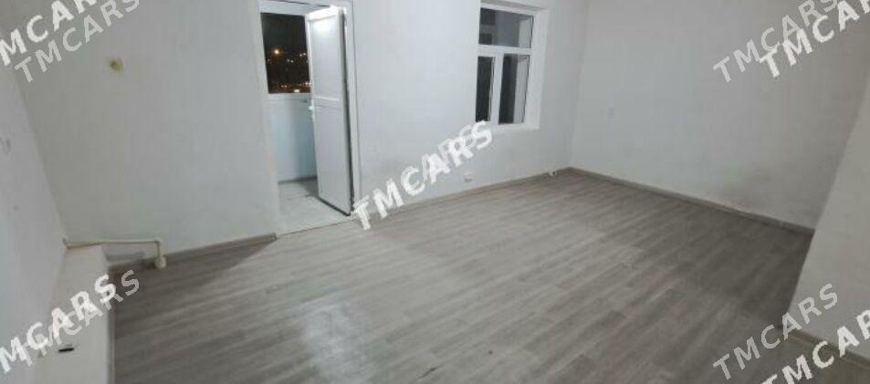 (2391)-30MKR SWOBODA KOSMOS BAZAR 42-KWADRAT 30МКР - 30 мкр - img 2
