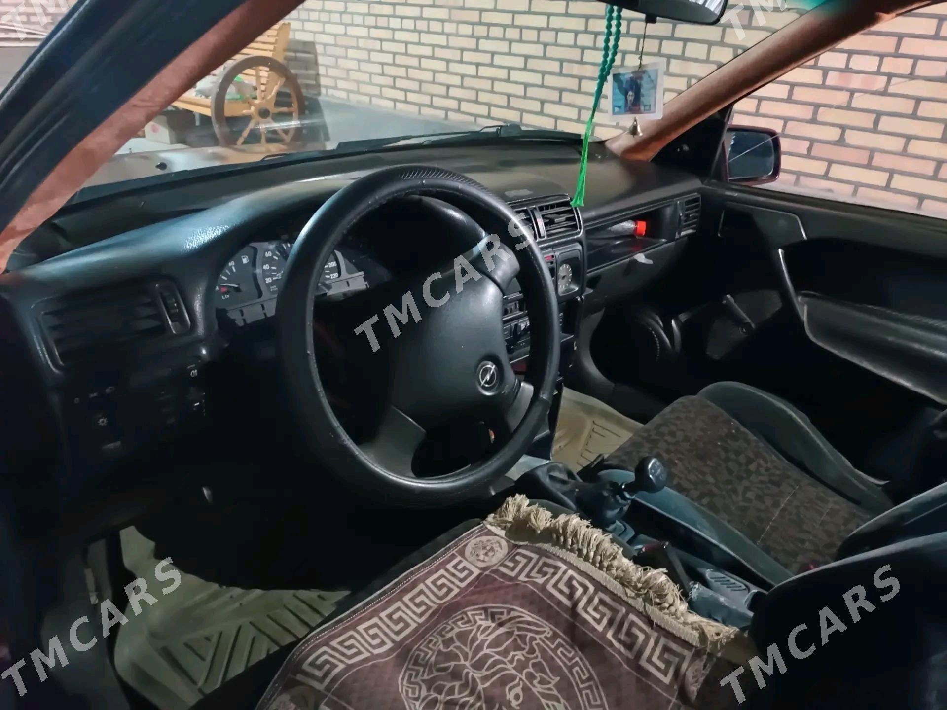Opel Vectra 1992 - 35 000 TMT - Wekilbazar - img 5