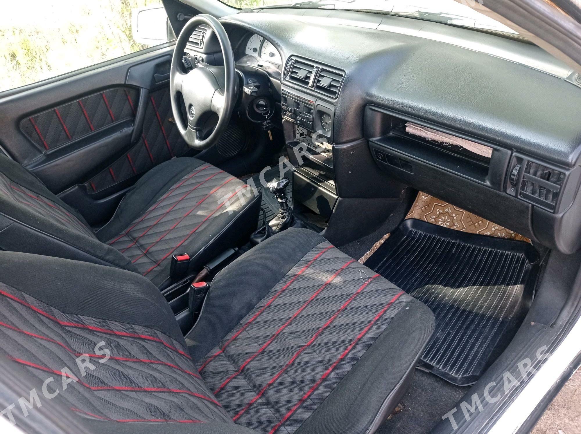 Opel Vectra 1992 - 22 000 TMT - Кёнеургенч - img 4