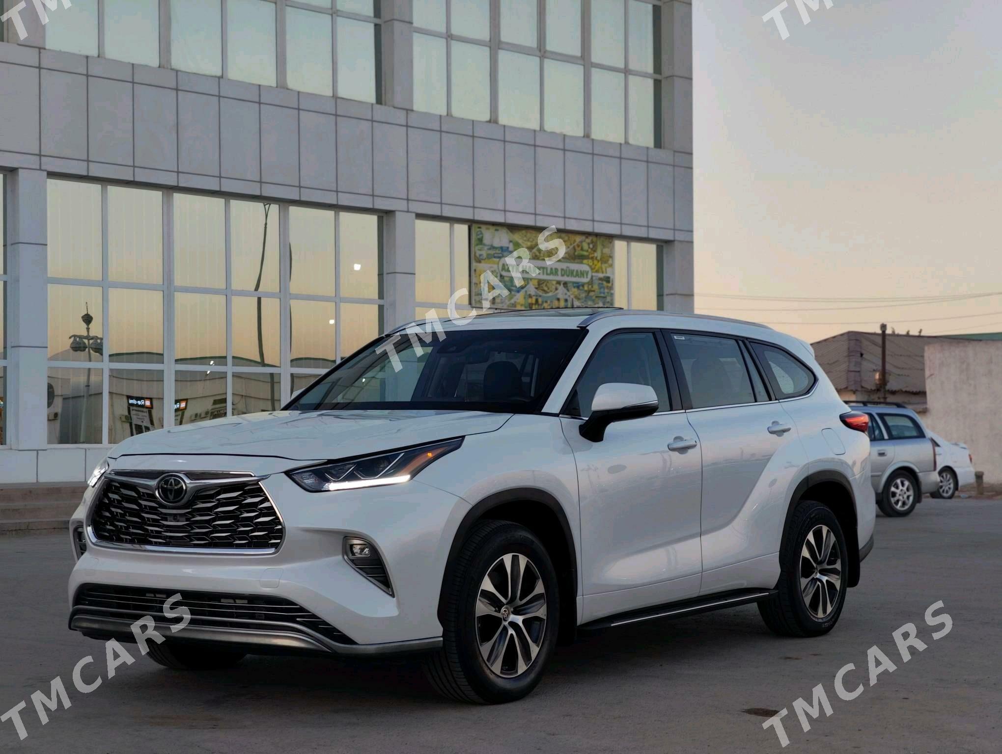 Toyota Highlander 2022 - 540 000 TMT - Теджен - img 3