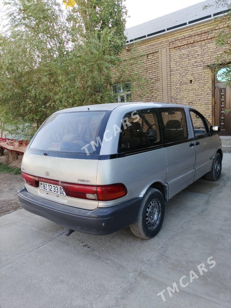 Toyota Previa 1997 - 75 000 TMT - Гурбансолтан Едже - img 4