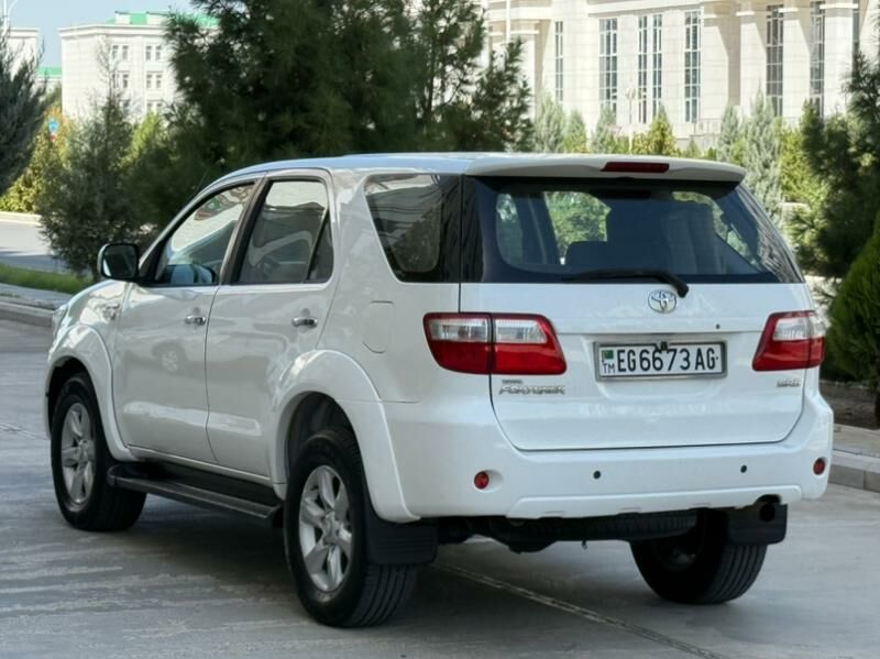 Toyota Fortuner 2011 - 299 000 TMT - Aşgabat - img 6
