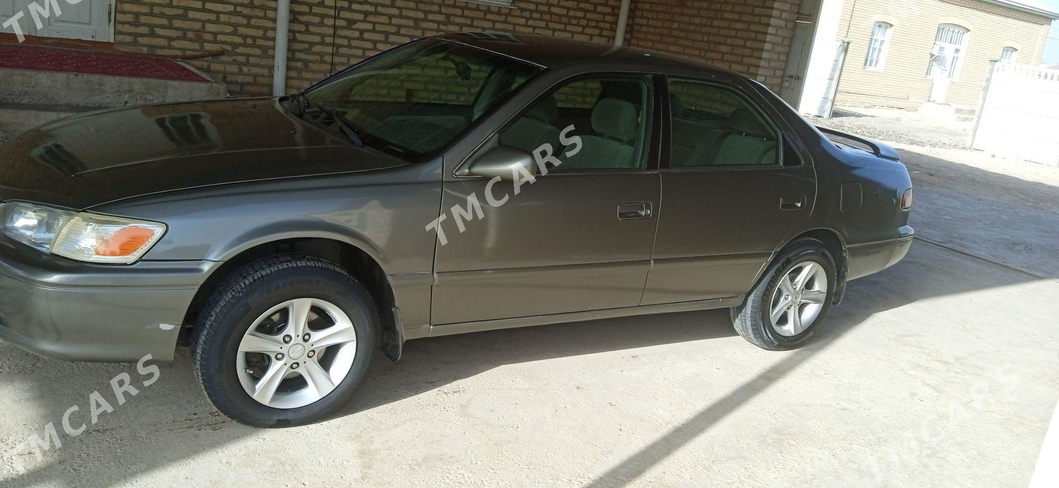 Toyota Camry 2000 - 110 000 TMT - Сакарчага - img 3