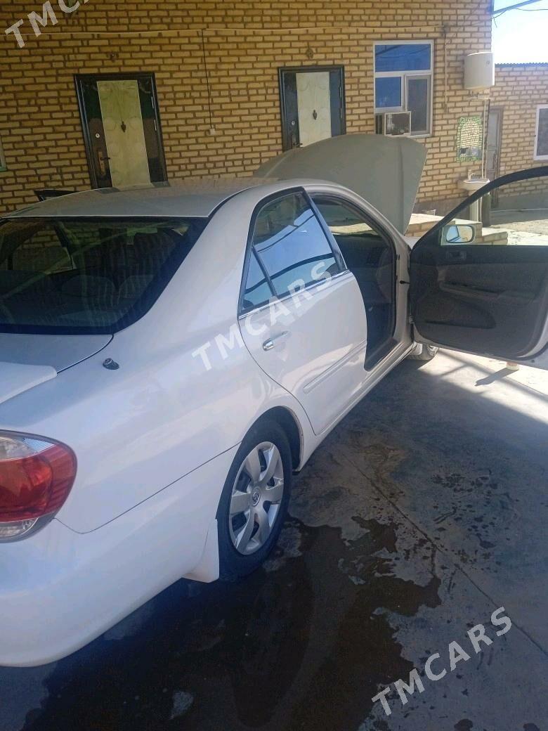 Toyota Camry 2004 - 135 000 TMT - Серахс - img 1