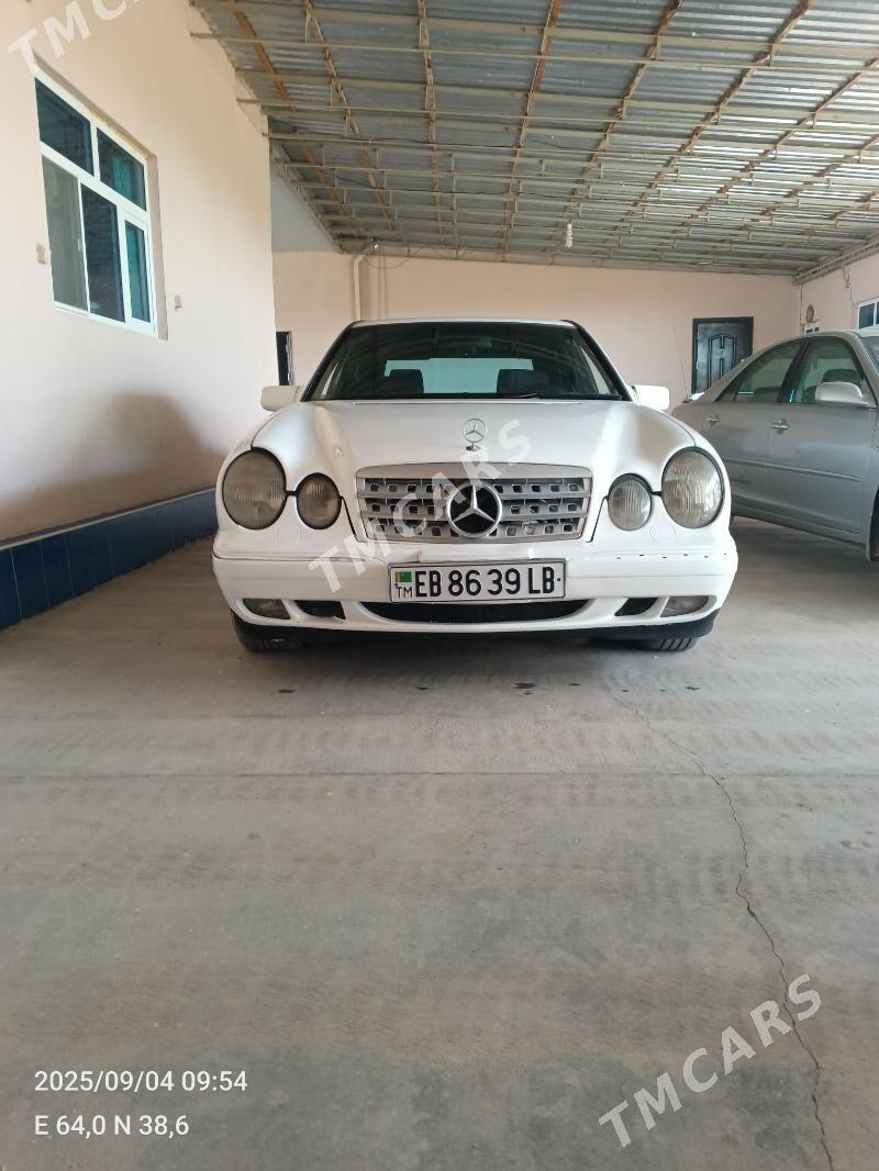 Mercedes-Benz E320 1996 - 75 000 TMT - Garabekewül - img 2
