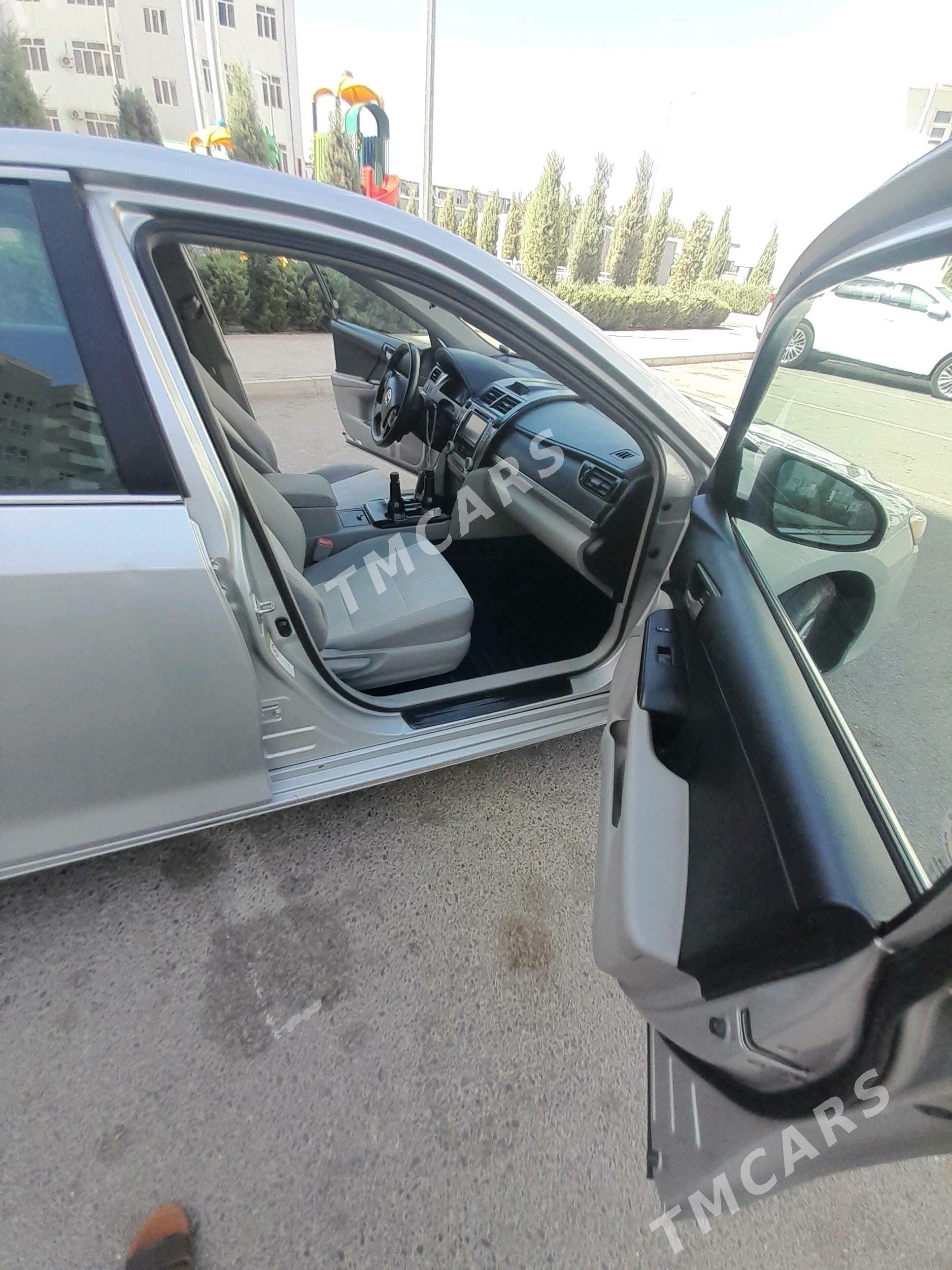 Toyota Camry 2014 - 245 000 TMT - Мары - img 2