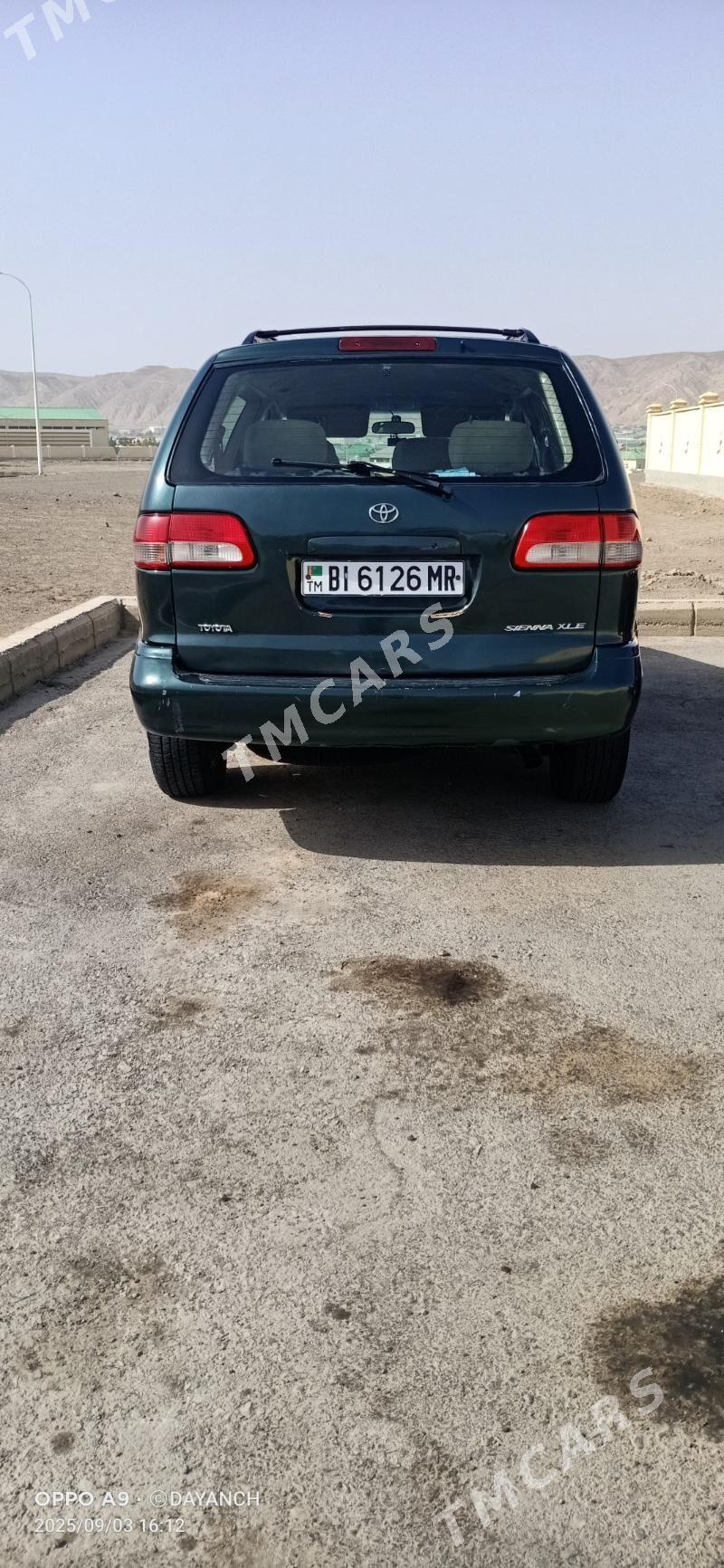 Toyota Sienna 2000 - 145 000 TMT - Туркменгала - img 4