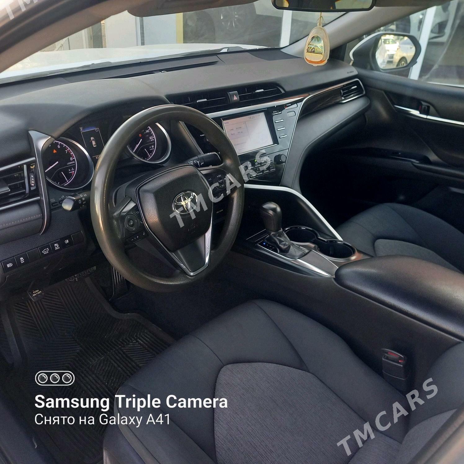 Toyota Camry 2019 - 310 000 TMT - Мары - img 2