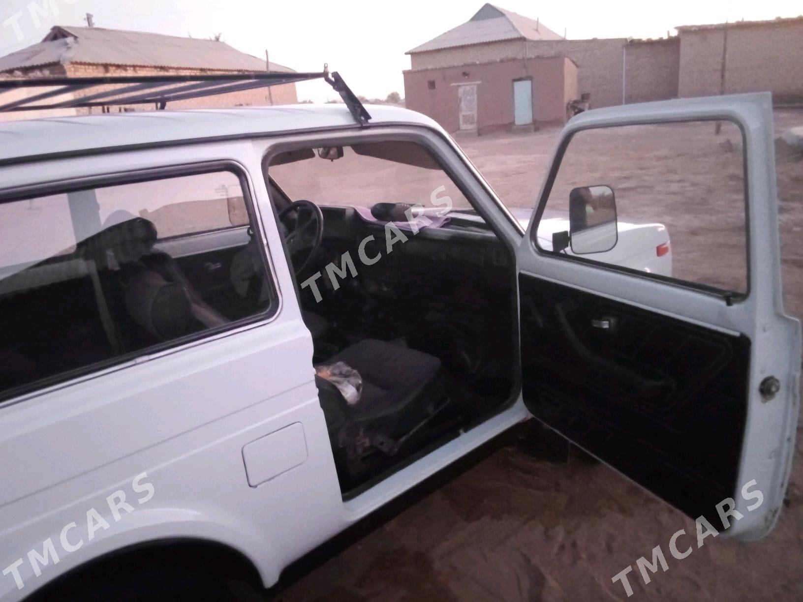 Lada Niva 2001 - 60 000 TMT - Бабадайхан - img 8