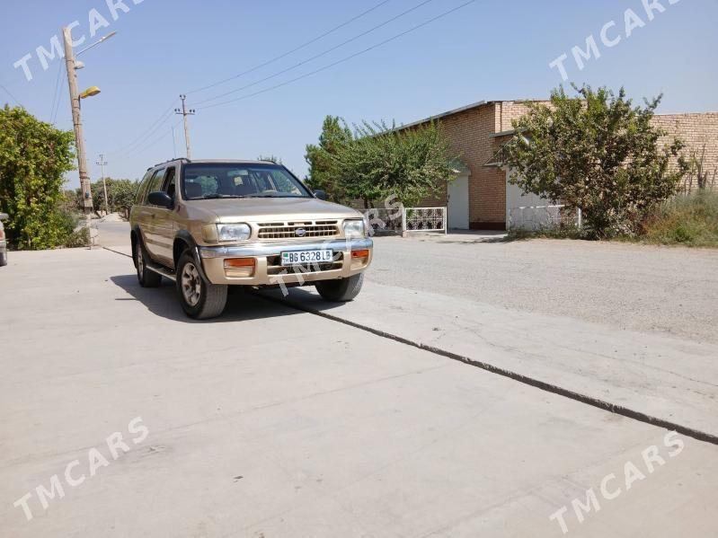 Nissan Pathfinder 1997 - 75 000 TMT - Саят - img 3
