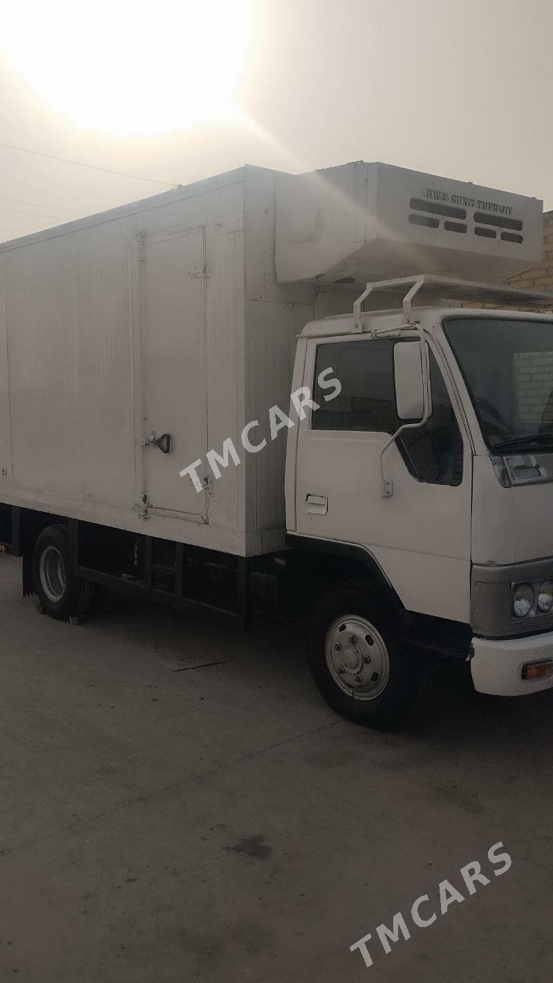 Mitsubishi Canter 2008 - 285 000 TMT - Mary - img 3