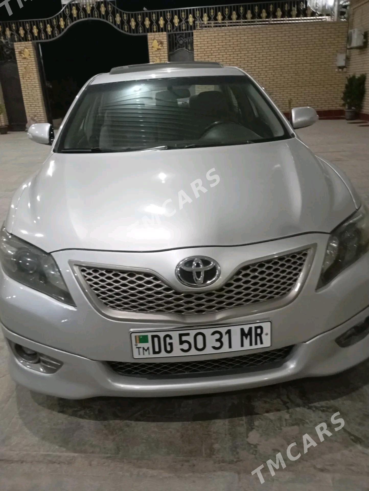 Toyota Camry 2010 - 174 000 TMT - Байрамали - img 4