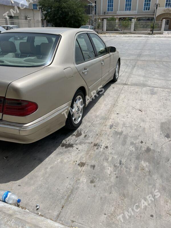Mercedes-Benz E320 2001 - 85 000 TMT - Balkanabat - img 2