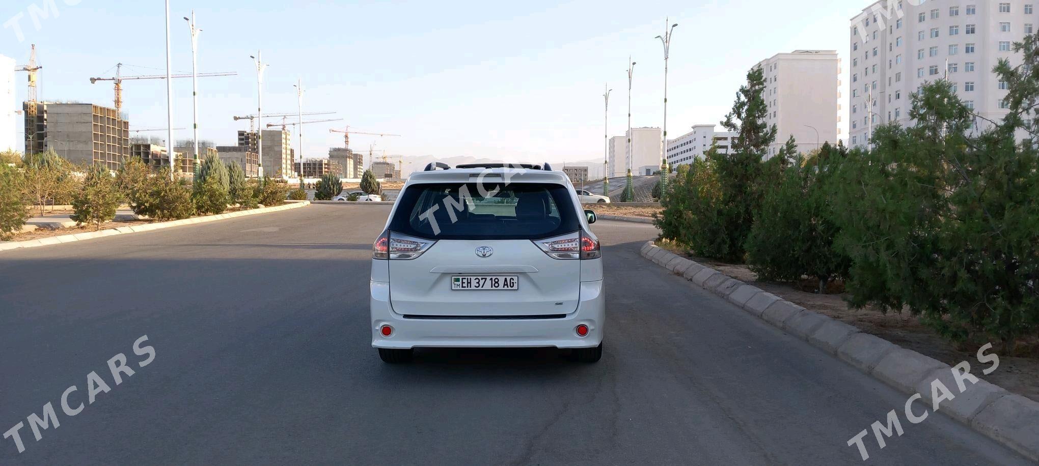 Toyota Sienna 2011 - 285 000 TMT - Ашхабад - img 3