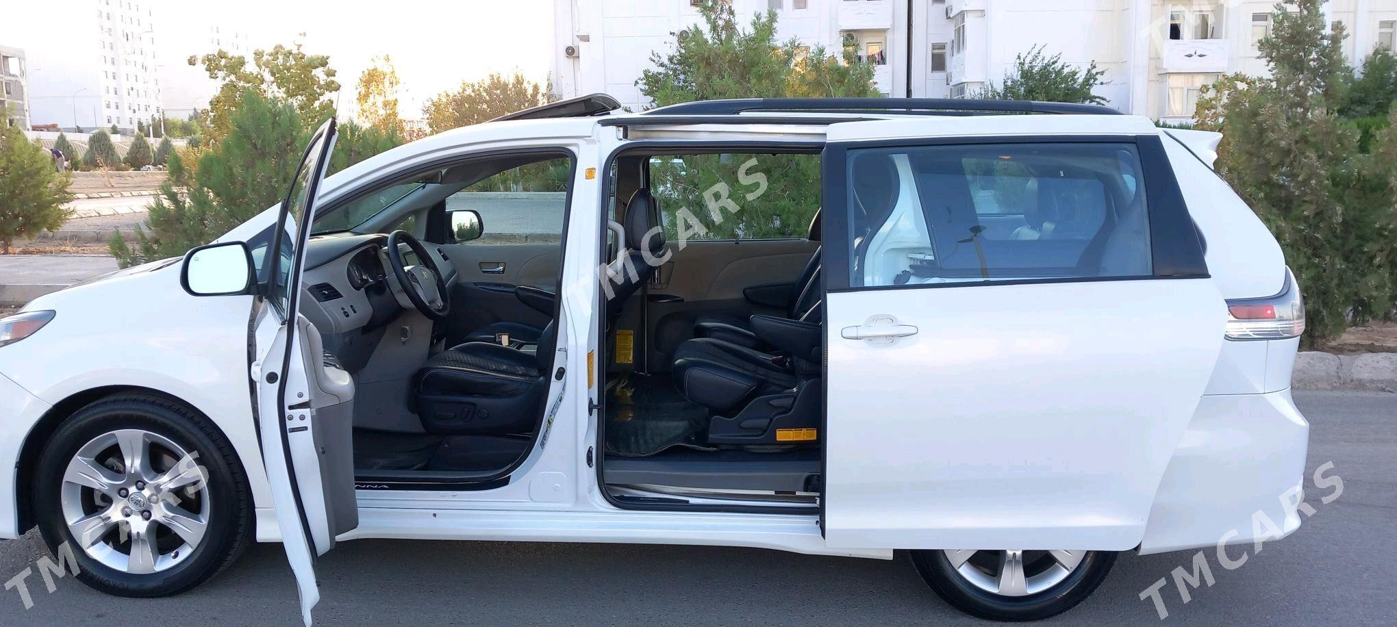 Toyota Sienna 2011 - 285 000 TMT - Ашхабад - img 4