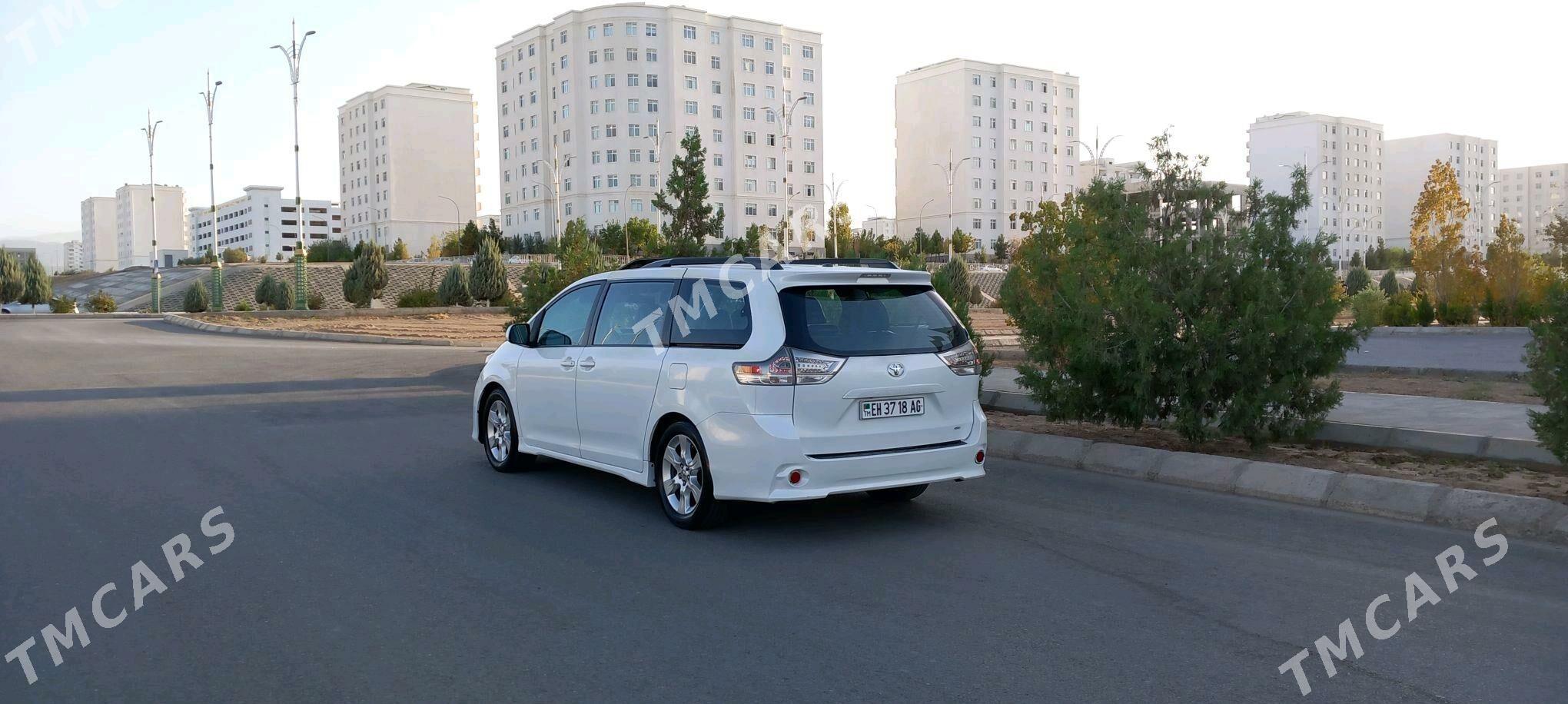 Toyota Sienna 2011 - 285 000 TMT - Ашхабад - img 9