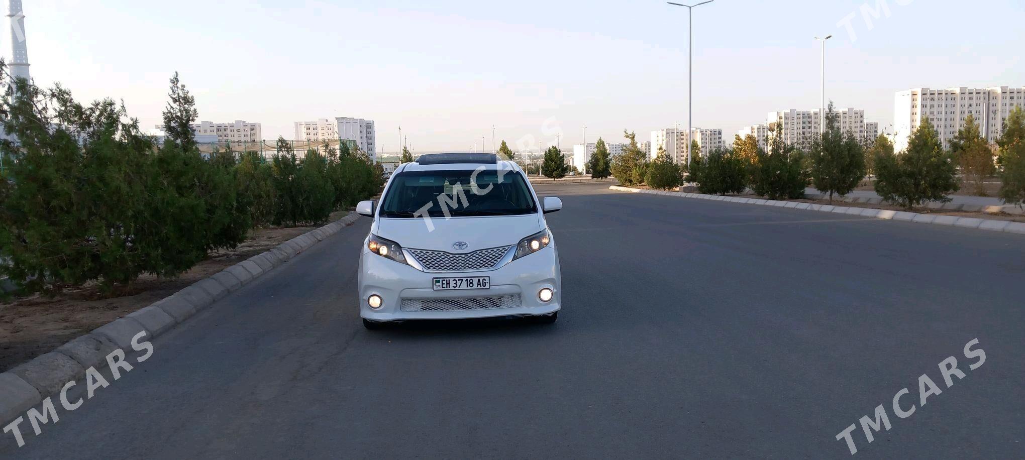 Toyota Sienna 2011 - 285 000 TMT - Ашхабад - img 7