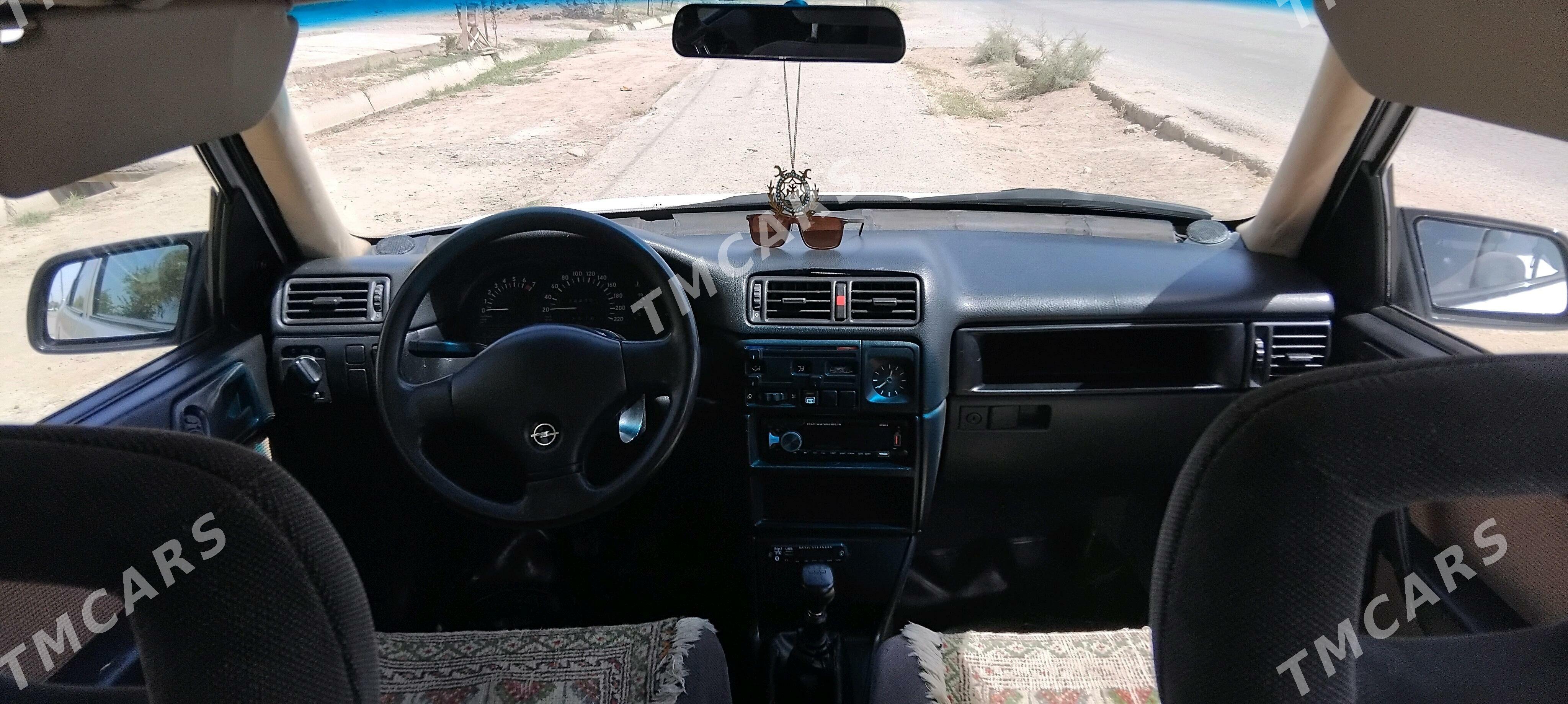 Opel Vectra 1991 - 46 000 TMT - Бабадайхан - img 3