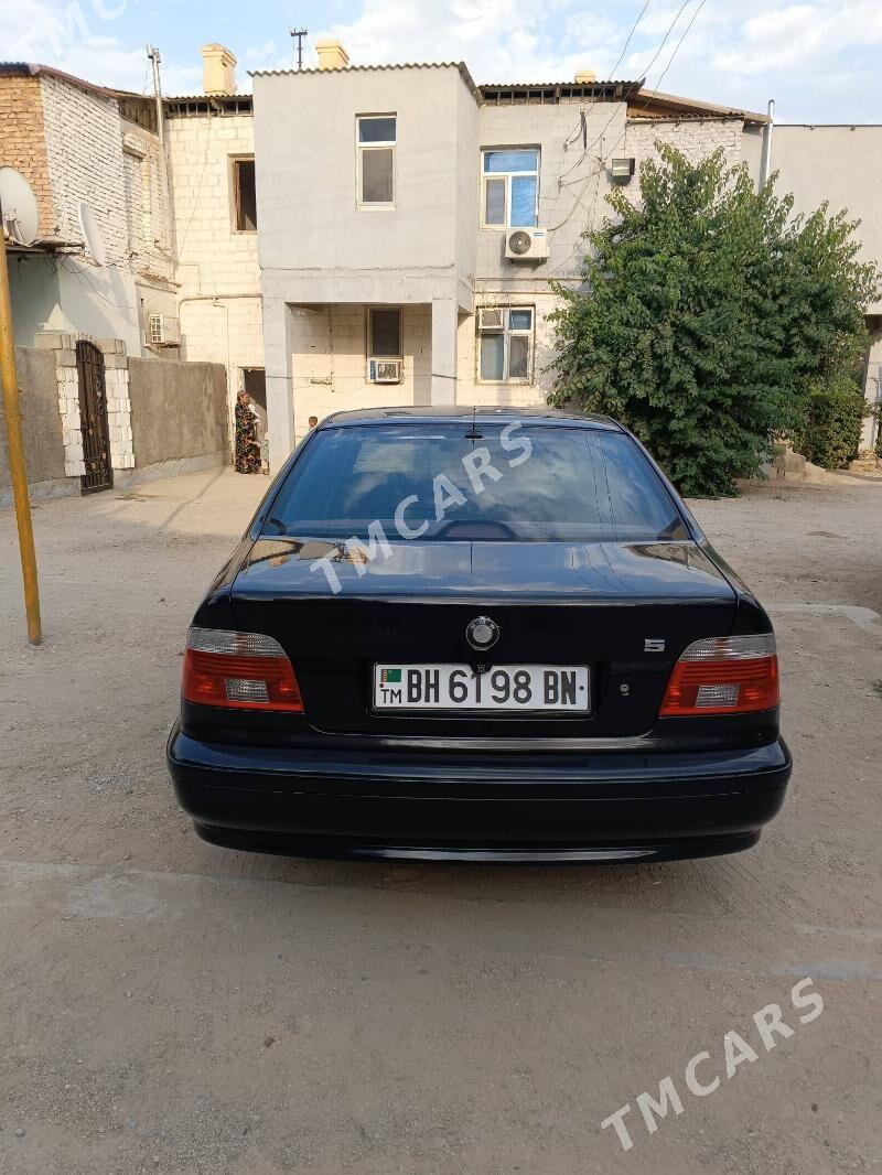 BMW E39 2003 - 130 000 TMT - Balkanabat - img 4