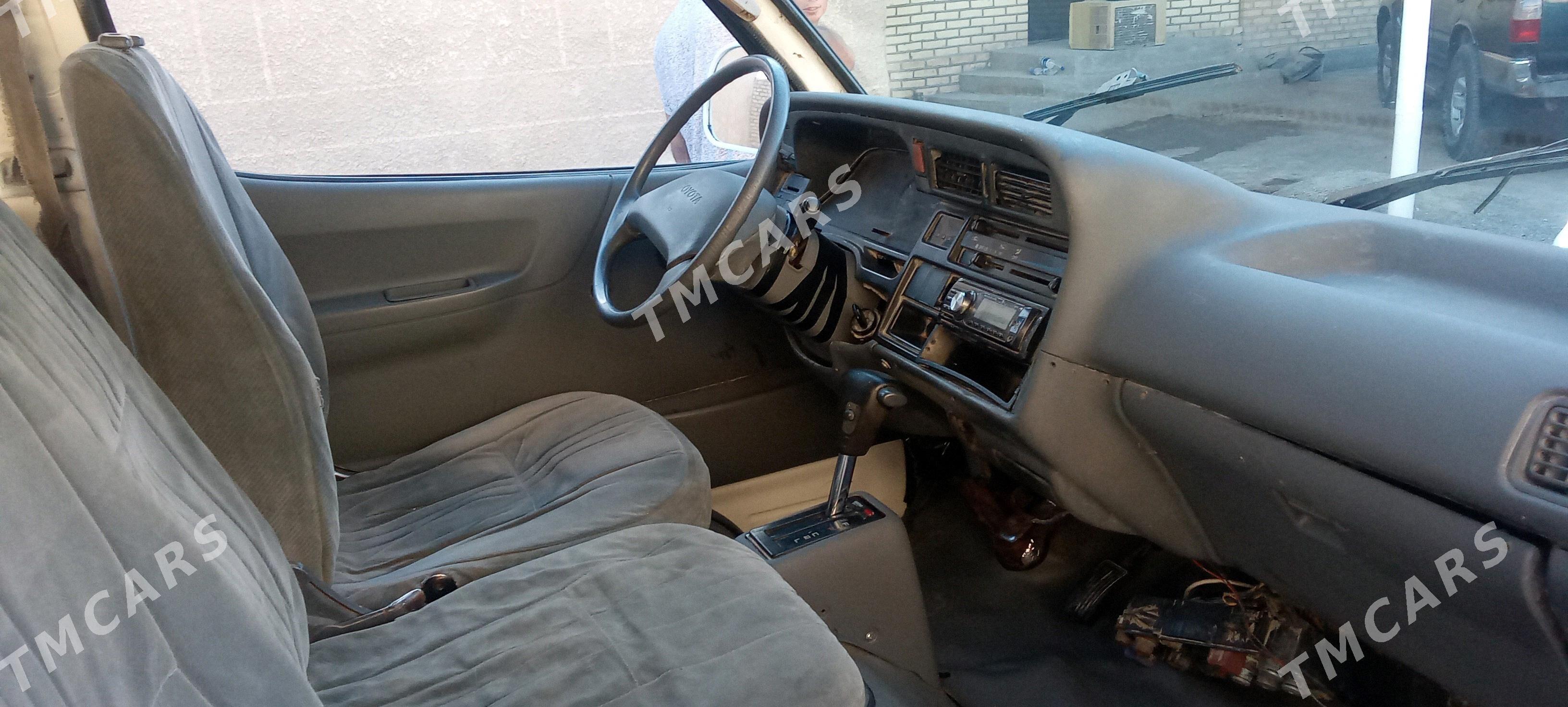 Toyota Hiace 1993 - 87 000 TMT - Mary - img 3