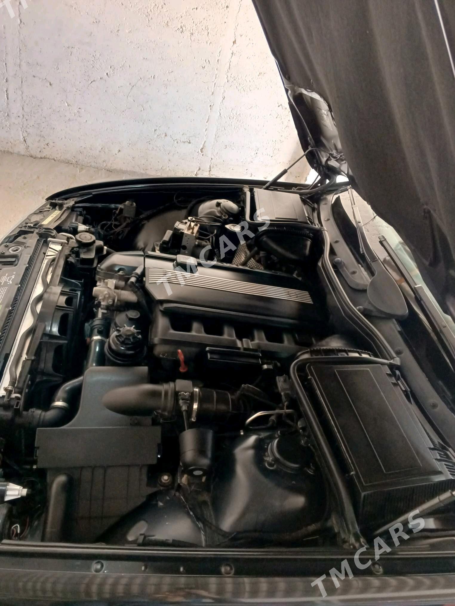 BMW E39 2003 - 130 000 TMT - Balkanabat - img 5