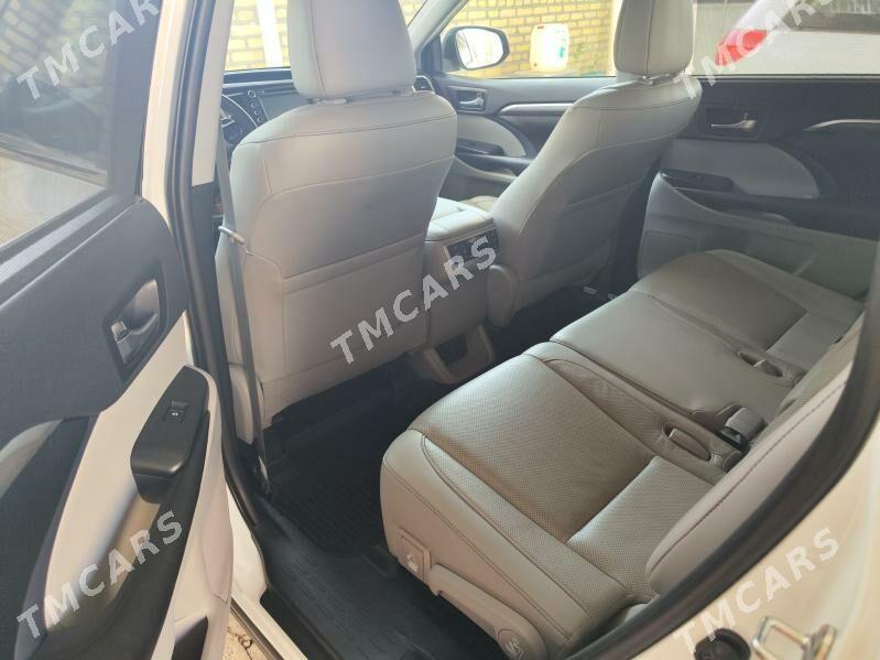 Toyota Highlander 2019 - 700 000 TMT - Теджен - img 3