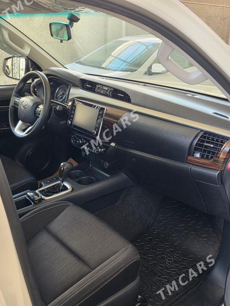 Toyota Hilux 2022 - 588 000 TMT - Aşgabat - img 7