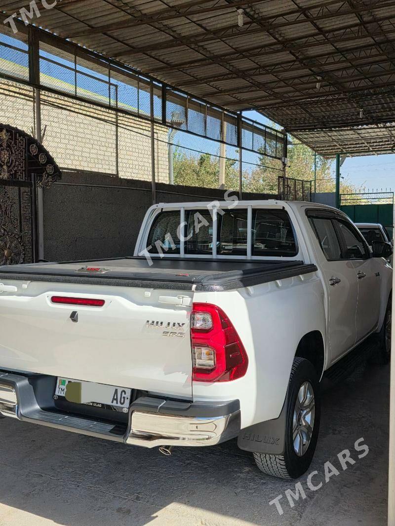 Toyota Hilux 2022 - 588 000 TMT - Aşgabat - img 3