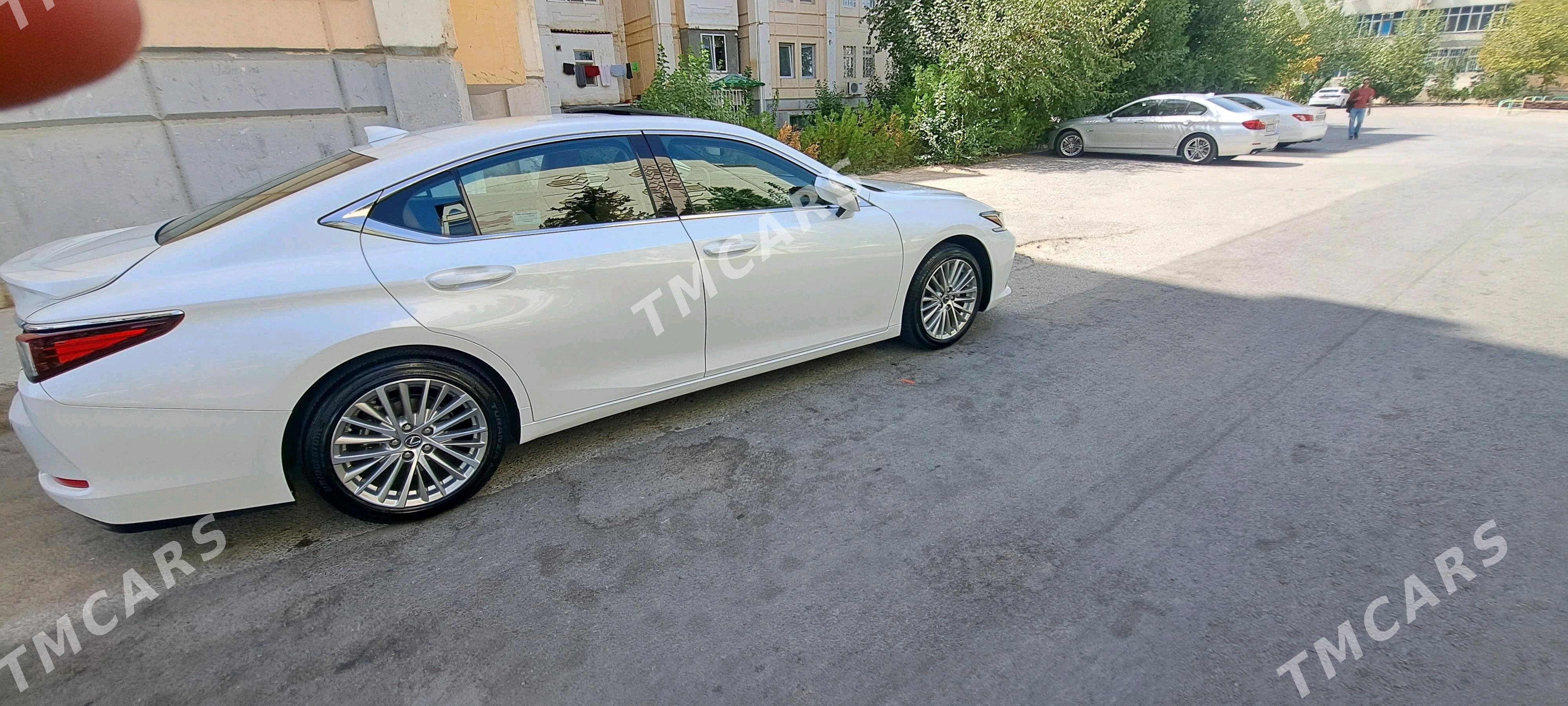 Lexus ES 350 2023 - 600 000 TMT - Parahat 2 - img 2
