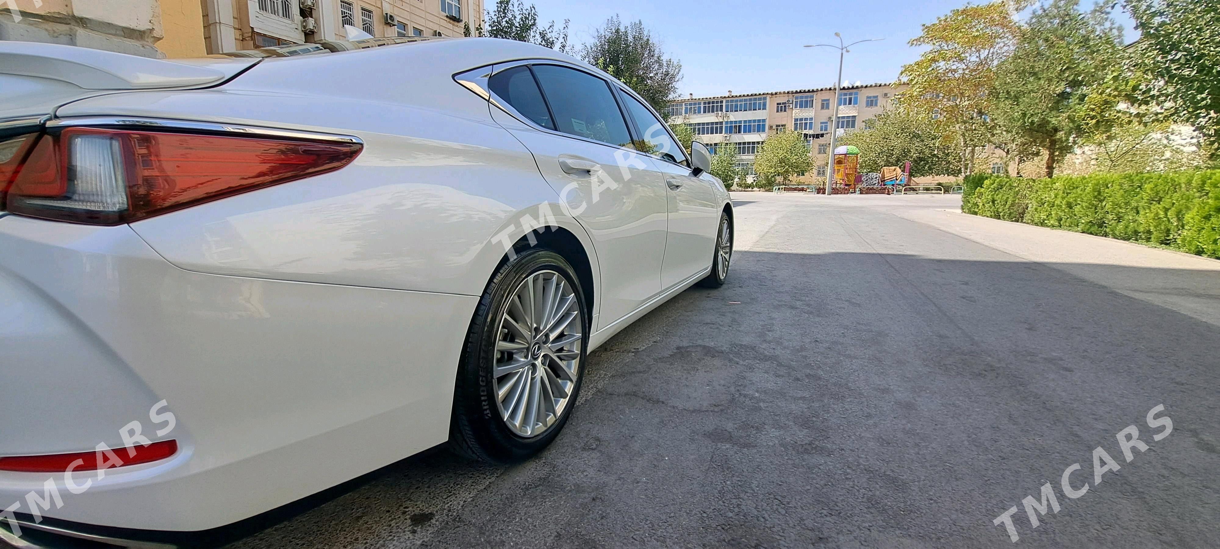 Lexus ES 350 2023 - 600 000 TMT - Parahat 2 - img 6