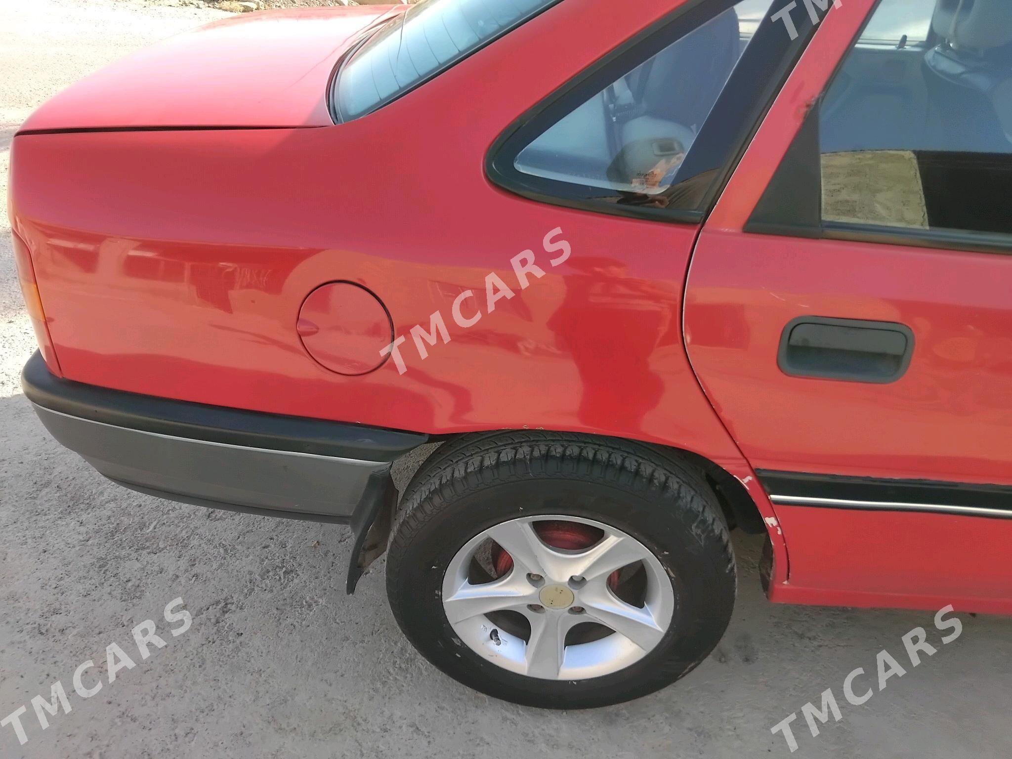 Opel Vectra 1991 - 40 000 TMT - Magdanly - img 5
