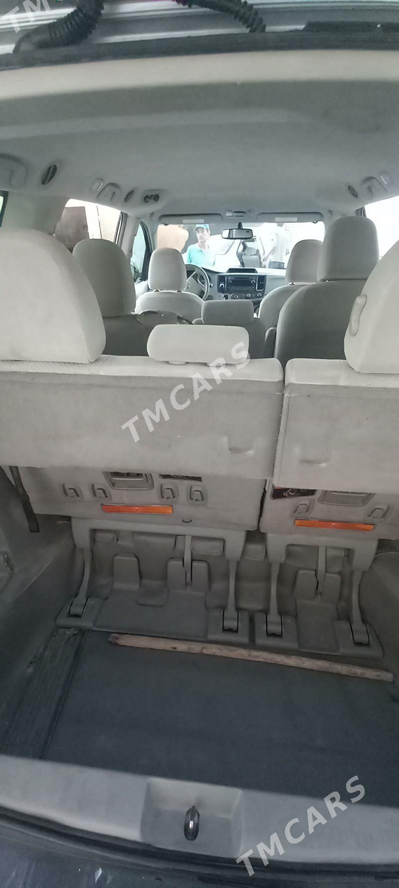 Toyota Sienna 2011 - 310 000 TMT - Mary - img 2