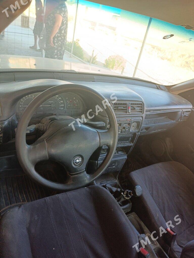 Opel Vectra 1991 - 20 000 TMT - Сейди - img 3