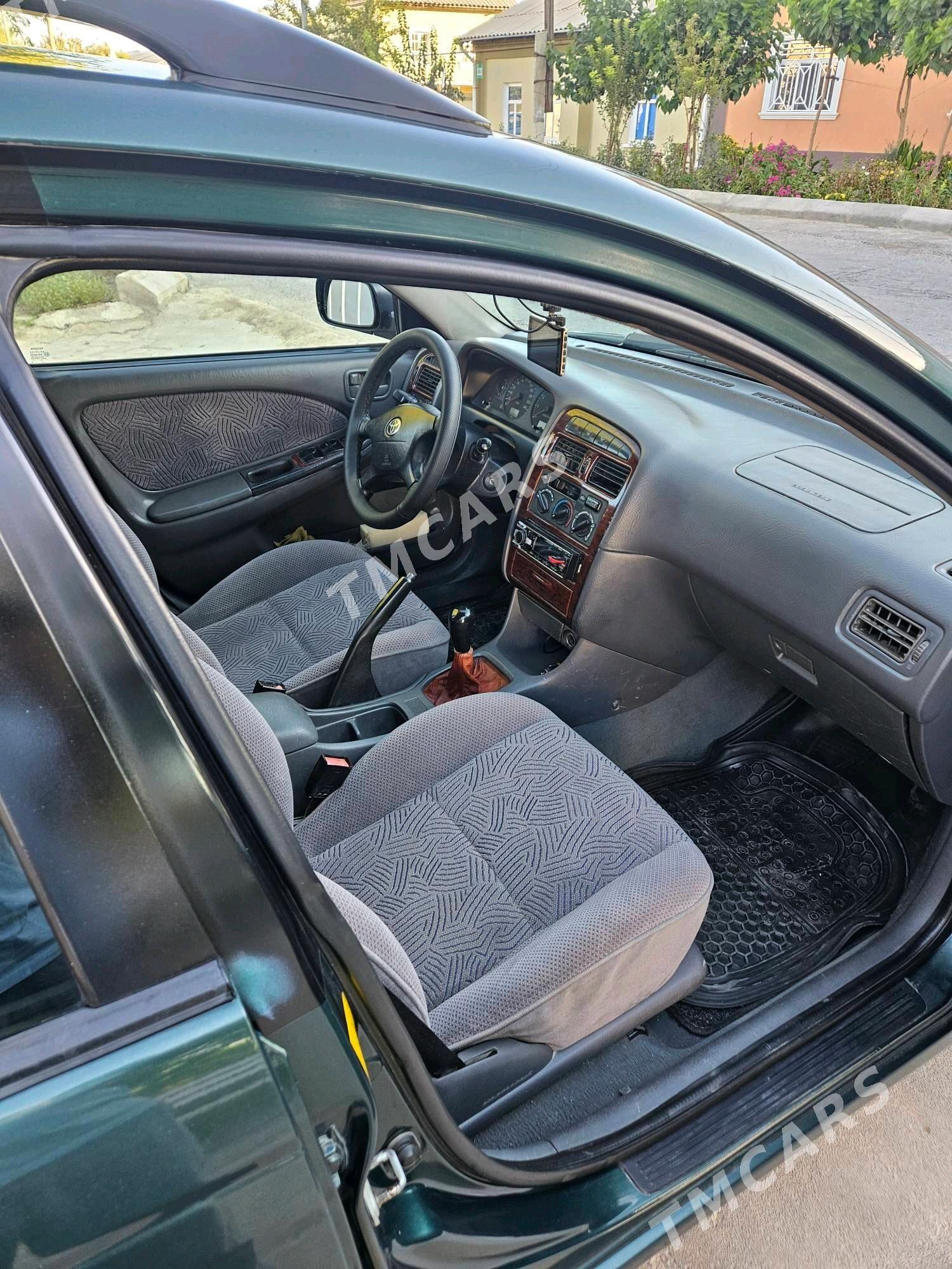 Toyota Avensis 1999 - 110 000 TMT - Baýramaly - img 6