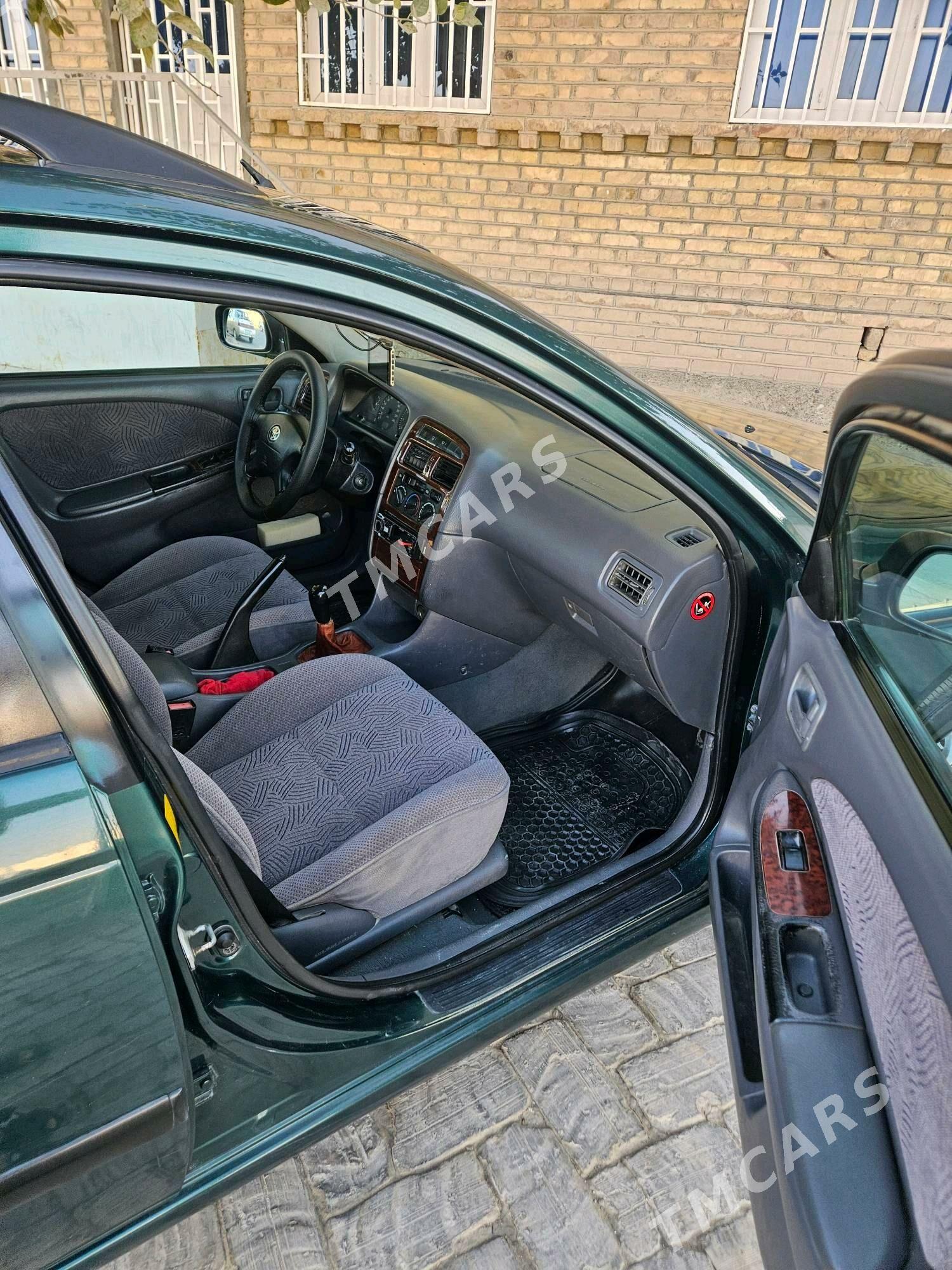 Toyota Avensis 1999 - 110 000 TMT - Baýramaly - img 9