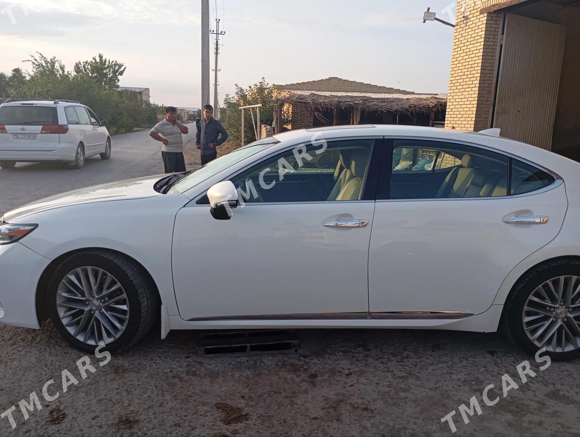Lexus ES 2016 - 400 000 TMT - Дянев - img 5