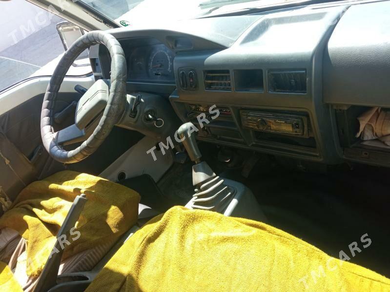 Mitsubishi L300 2004 - 80 000 TMT - Änew - img 2