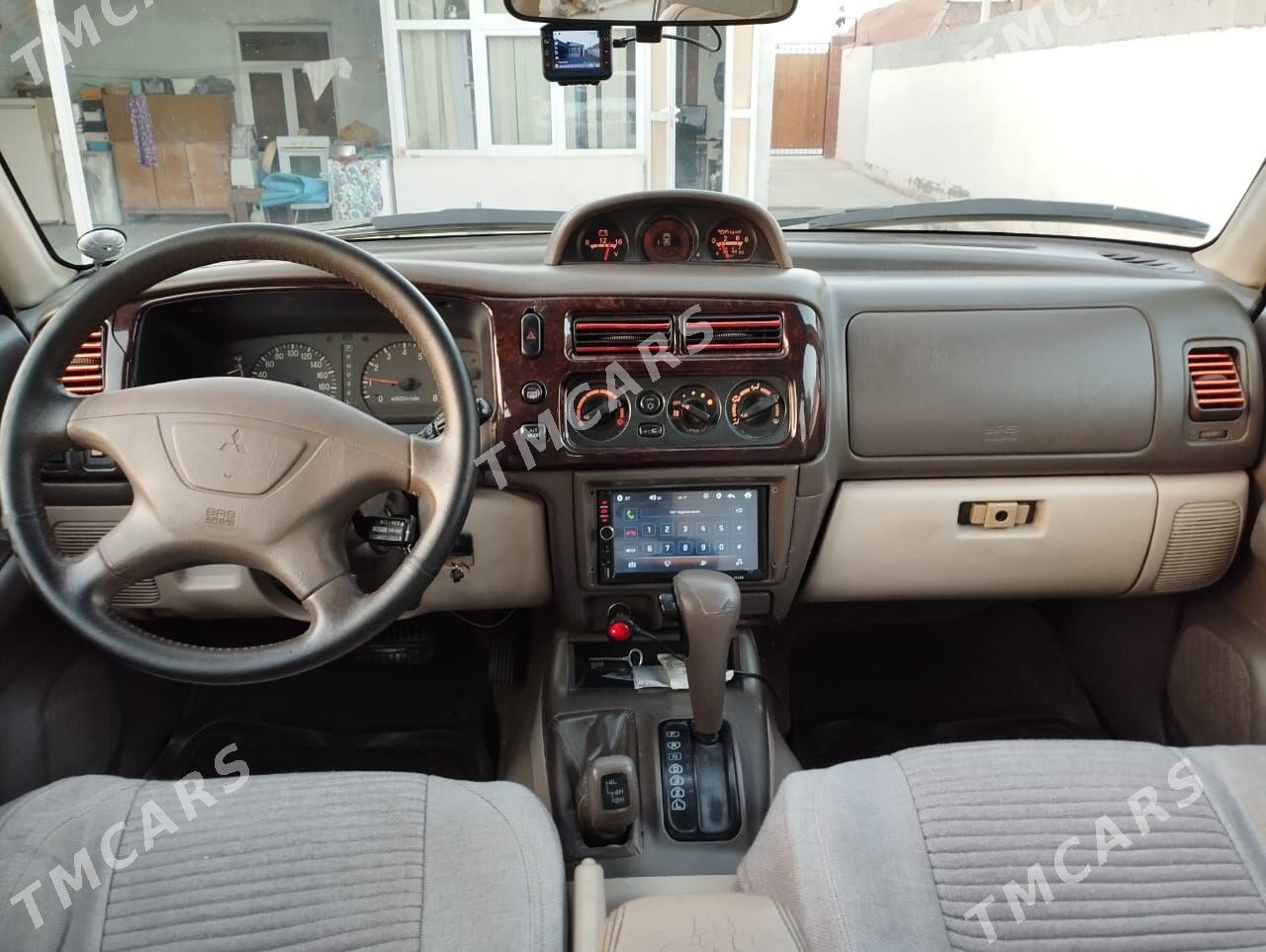 Mitsubishi Nativa 2004 - 125 000 TMT - Гёкдже - img 7