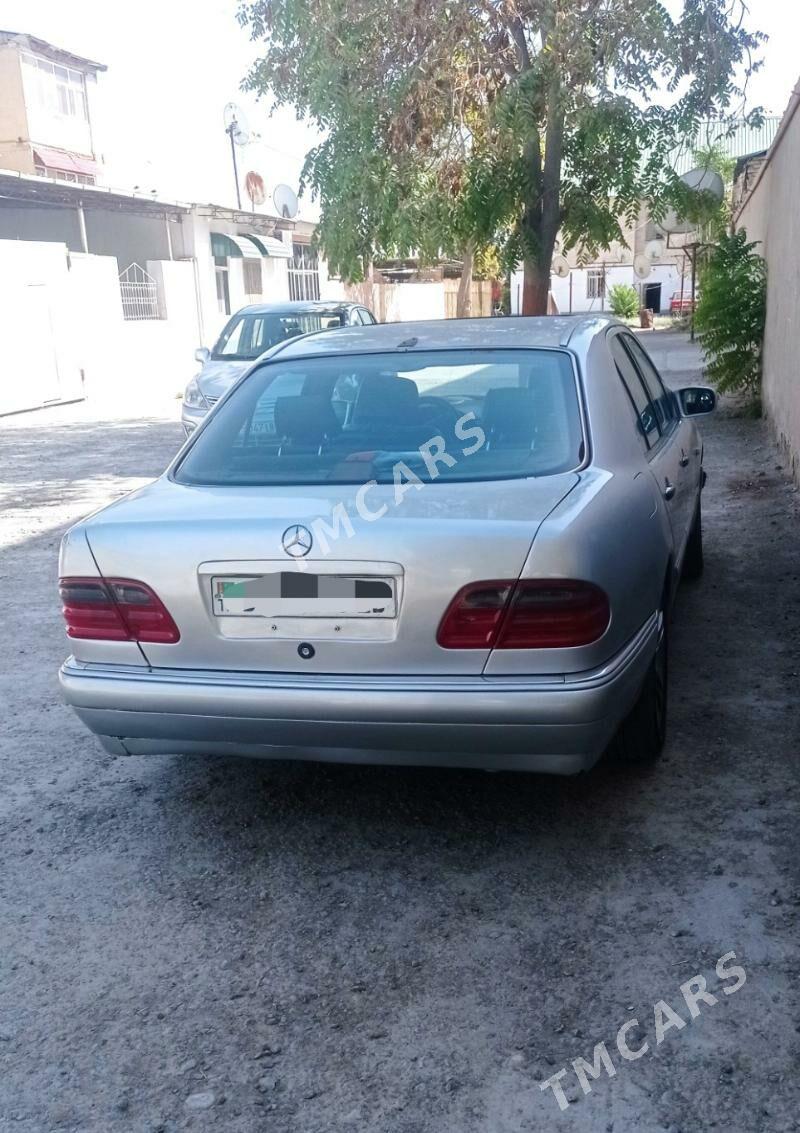 Mercedes-Benz E320 1997 - 60 000 TMT - Туркменабат - img 2