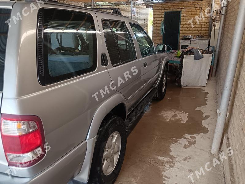 Nissan Pathfinder 2000 - 135 000 TMT - Дарганата - img 5