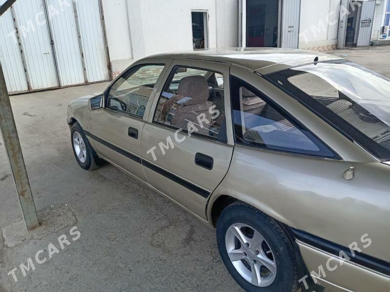 Opel Vectra 1990 - 20 000 TMT - Дянев - img 2